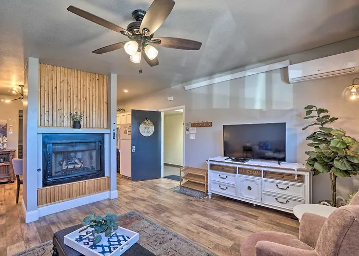 Luxe Route 66 Getaway With Aandc In Downtown Williams! Apartment *