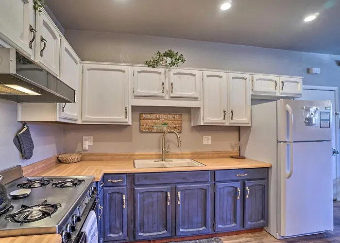 Luxe Route 66 Getaway With Aandc In Downtown Williams! Apartment